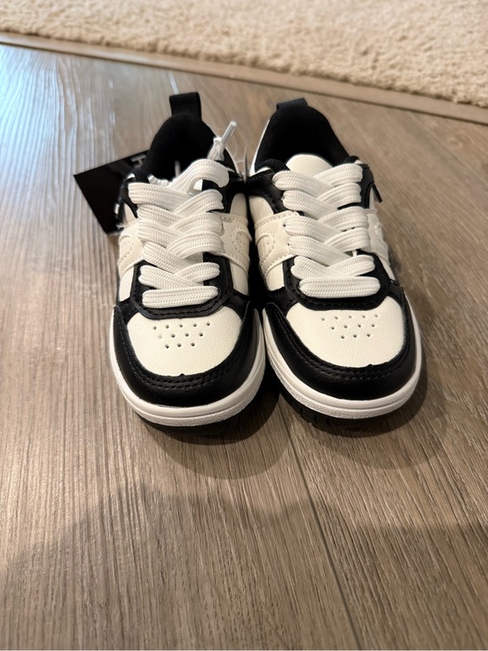 Hurley Other - NWT Hurley Kids Black and White Lace-Up Sneakers